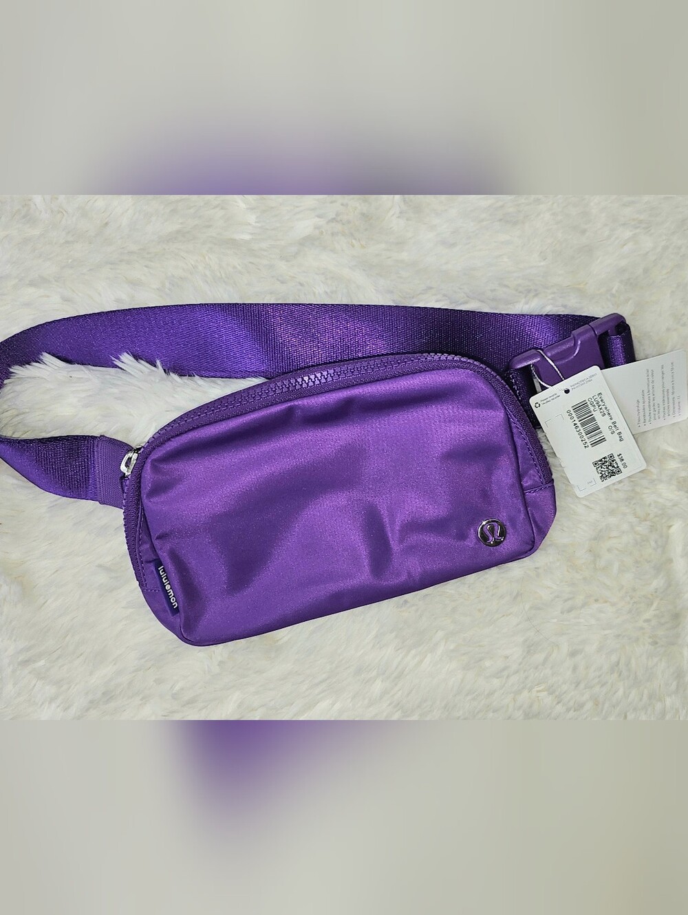 ​NWT Lululemon Everywhere Belt Bag 1L – College Purple (CGPU)